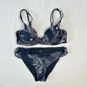 Roxy Navy Blue and White Flower Print Bikini Set Size M